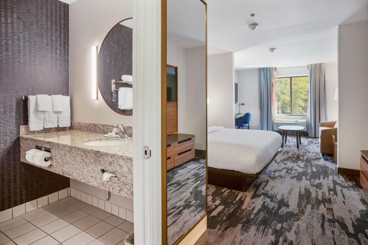 Hotel Fairfield & 3*