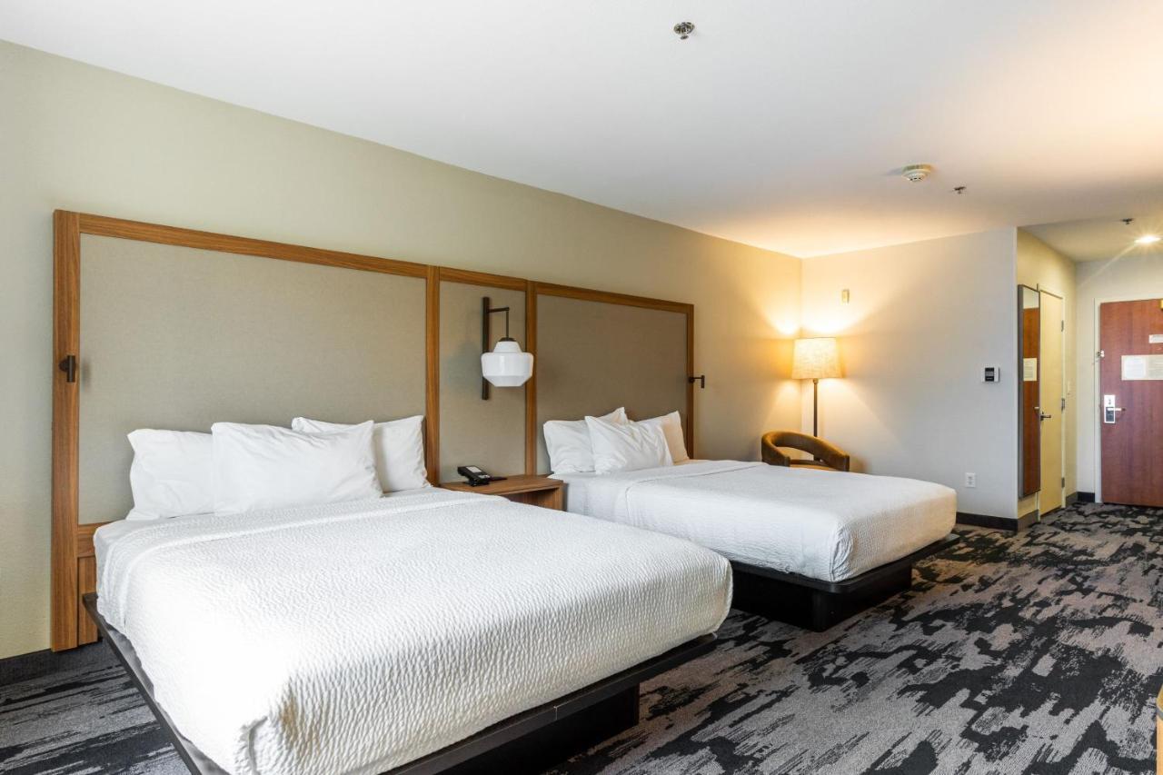 Fairfield & Hotel 3*