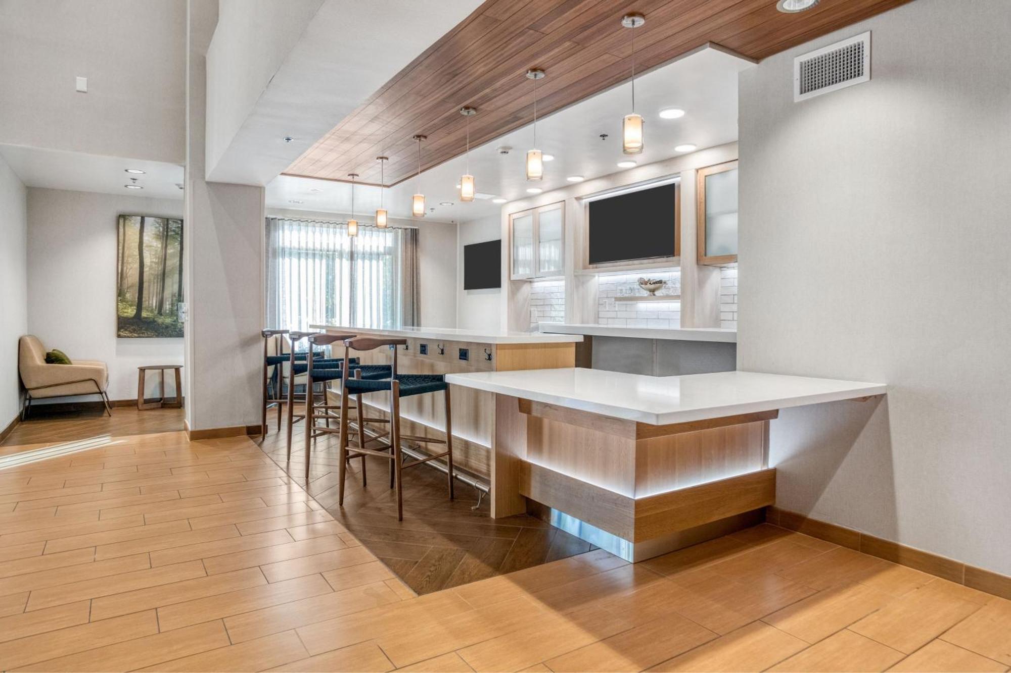 Hotel Fairfield & 3*