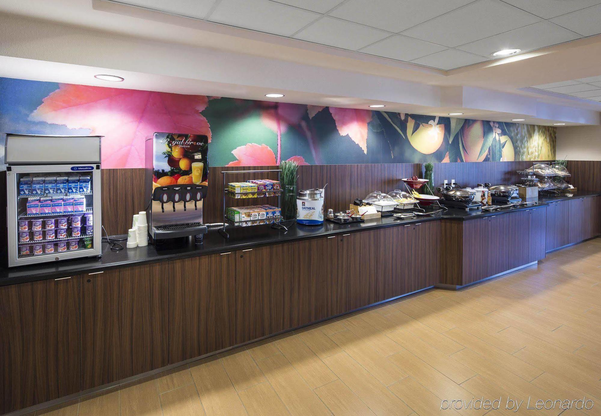 Fairfield & Hotel